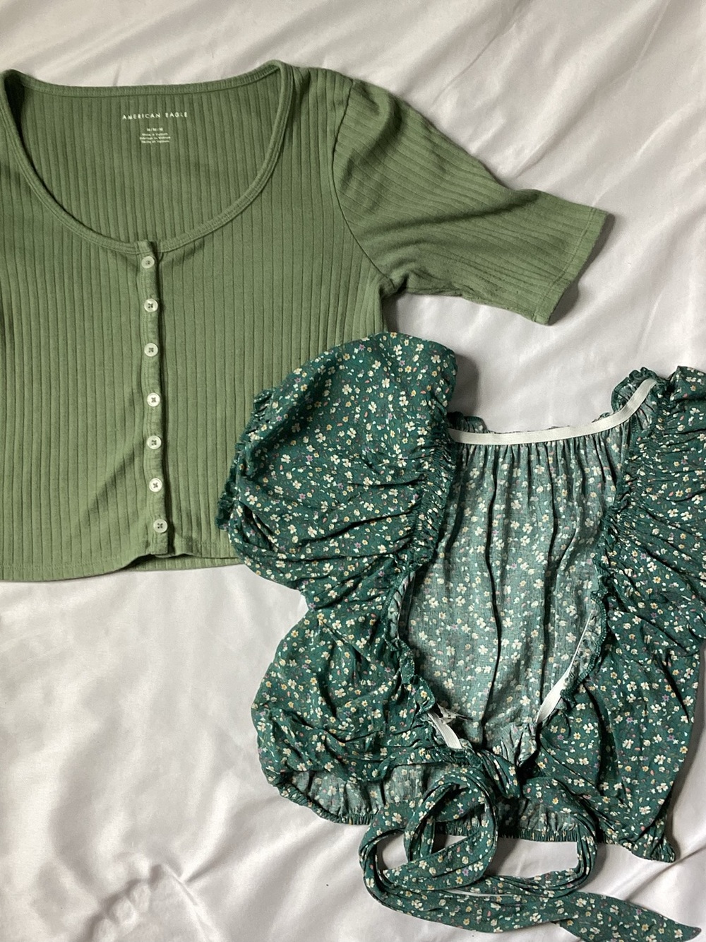 American Eagle Set of 2 Ladies Tops Size M